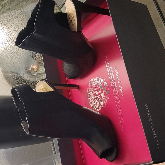 Vince Camuto Black Peep Toe Heels - Picture 4 of 6